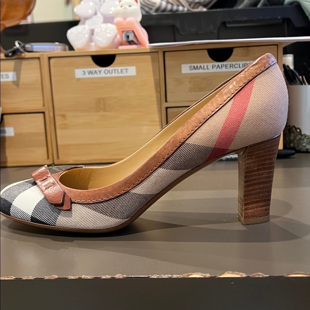 Burberry plaid heels size 37 - Picture 4 of 4
